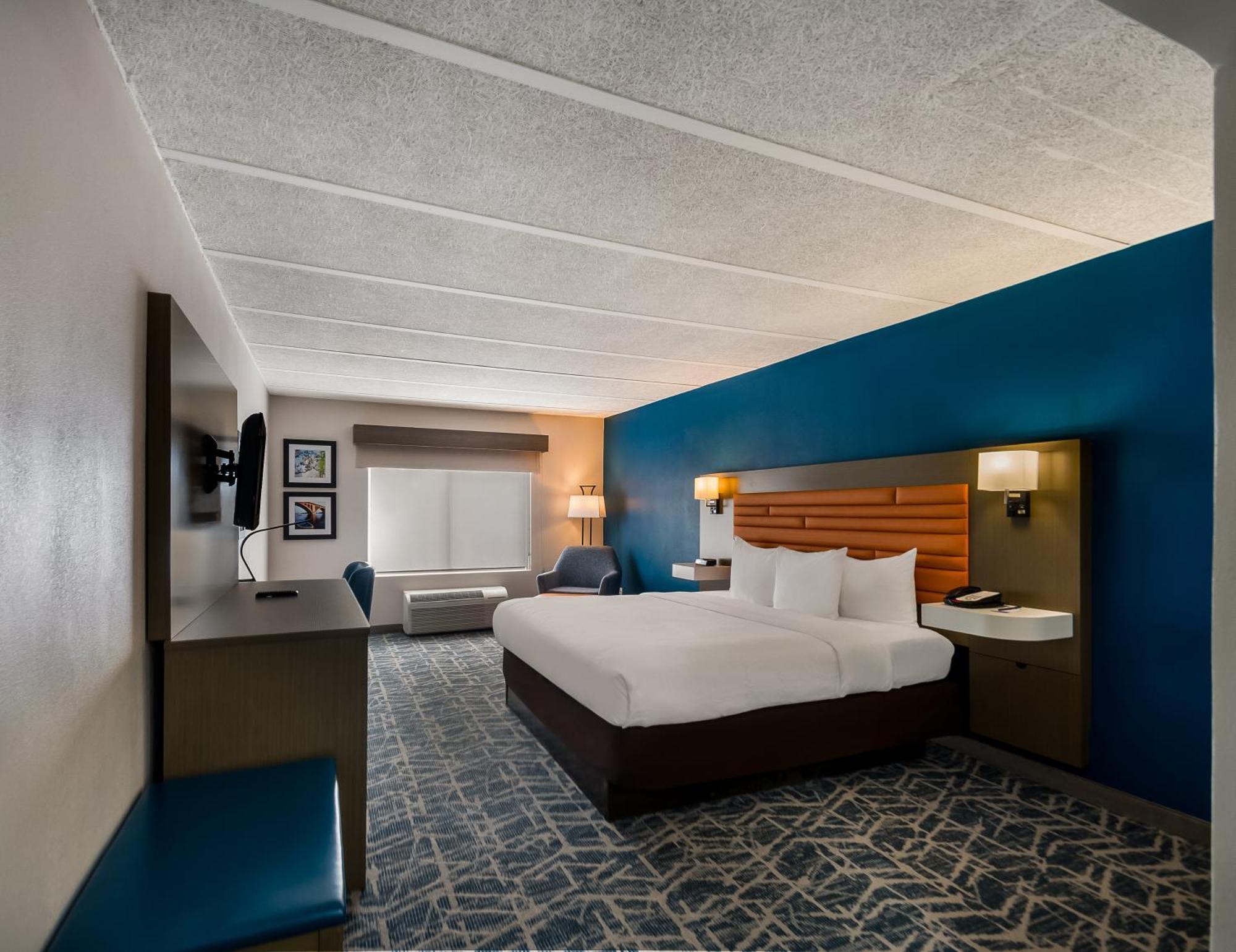 Comfort Inn Falls Church - Tysons Corner Bagian luar foto