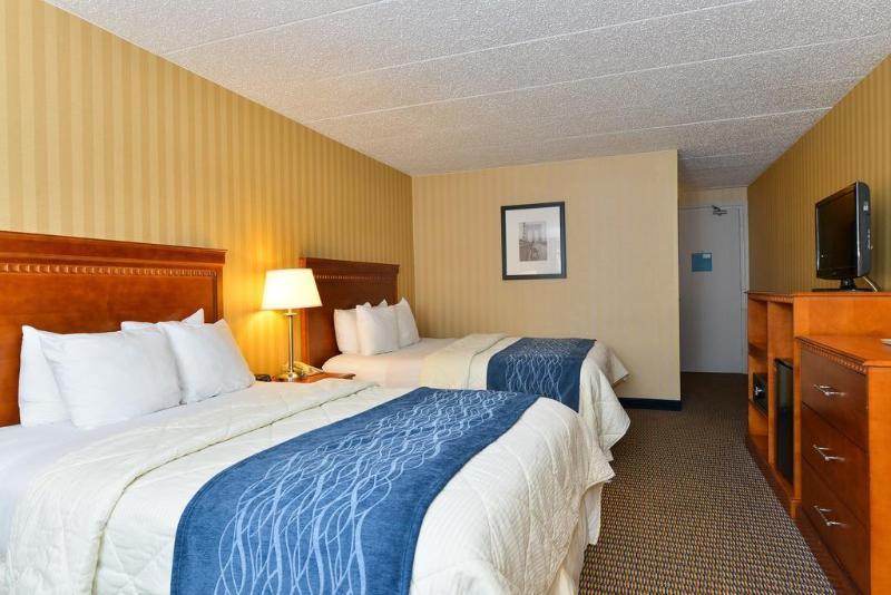 Comfort Inn Falls Church - Tysons Corner Bagian luar foto